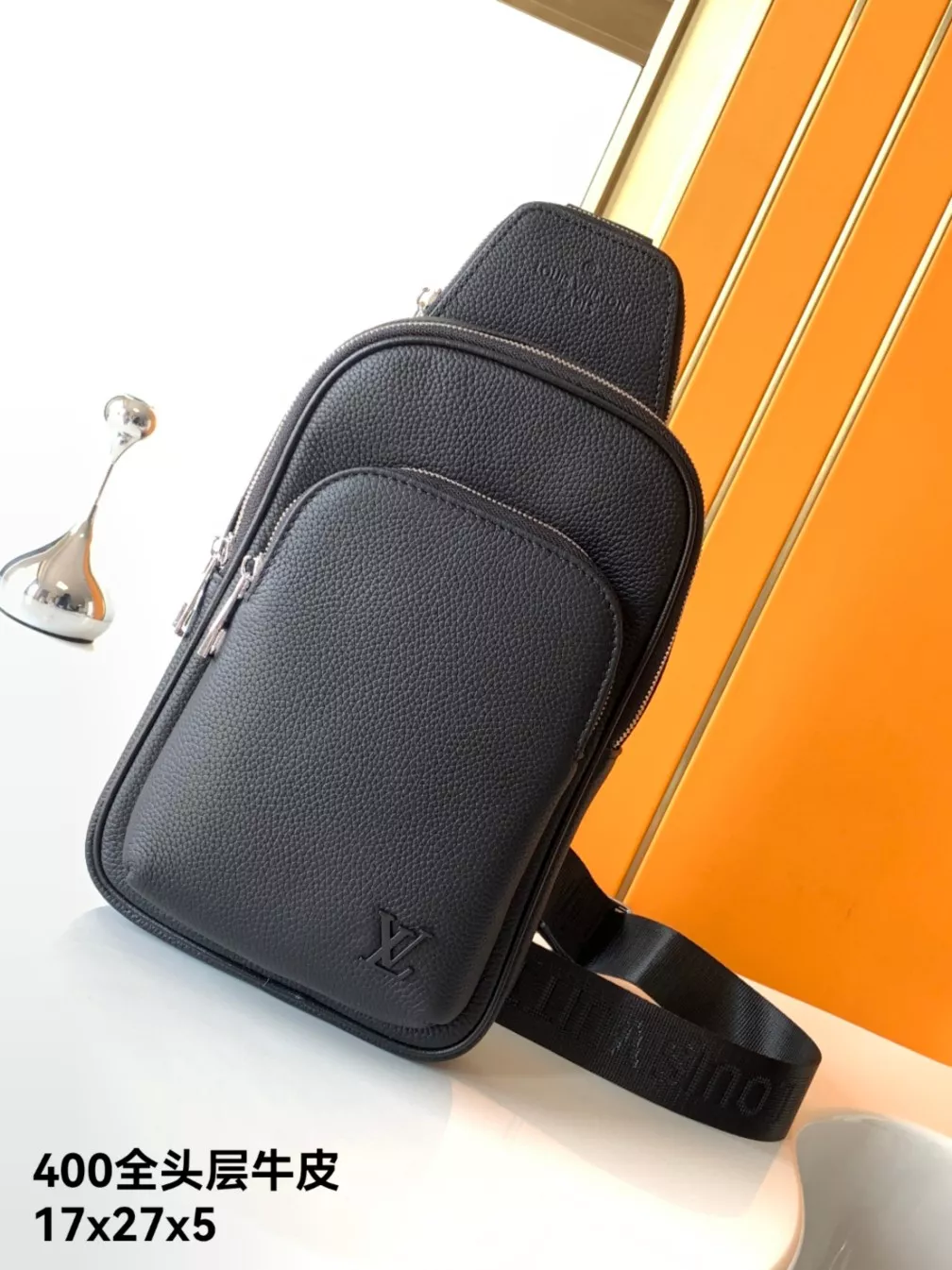 Louis Vuitton AAA Man Messenger Bags Comfortable 2610