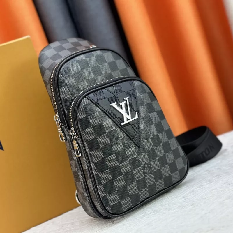Louis Vuitton AAA Man Messenger Bags EasyMatch 4221