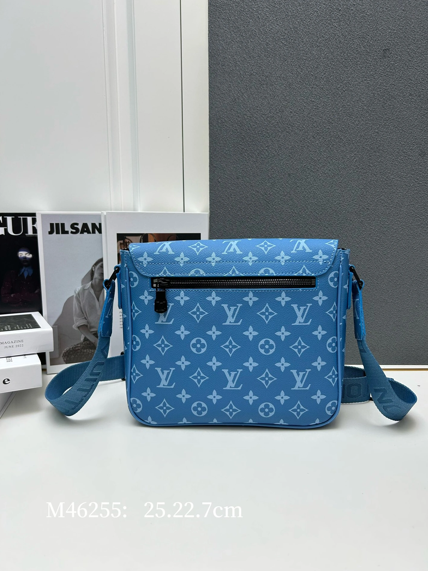 Louis Vuitton AAA Man Messenger Bags Efficient 2133