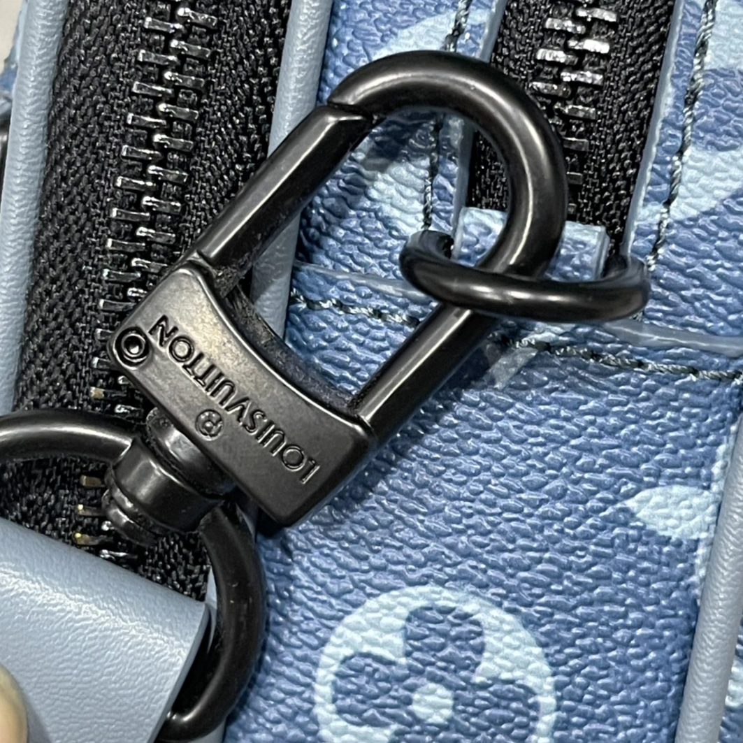 Louis Vuitton AAA Man Messenger Bags Efficient 6848