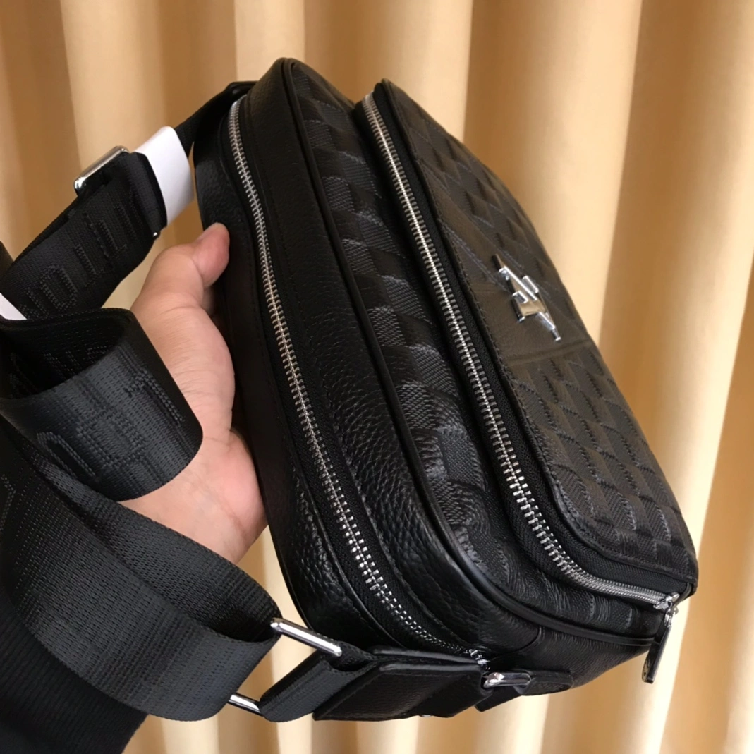 Louis Vuitton AAA Man Messenger Bags EyeCatching 1361