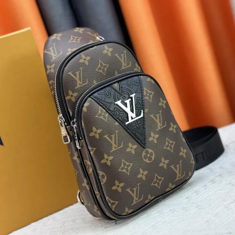 Louis Vuitton AAA Man Messenger Bags EyeCatching 4148