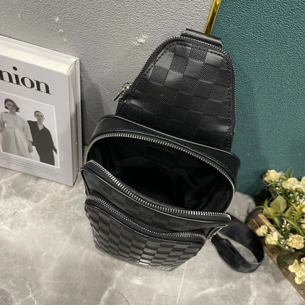 Louis Vuitton AAA Man Messenger Bags EyeCatching 4300