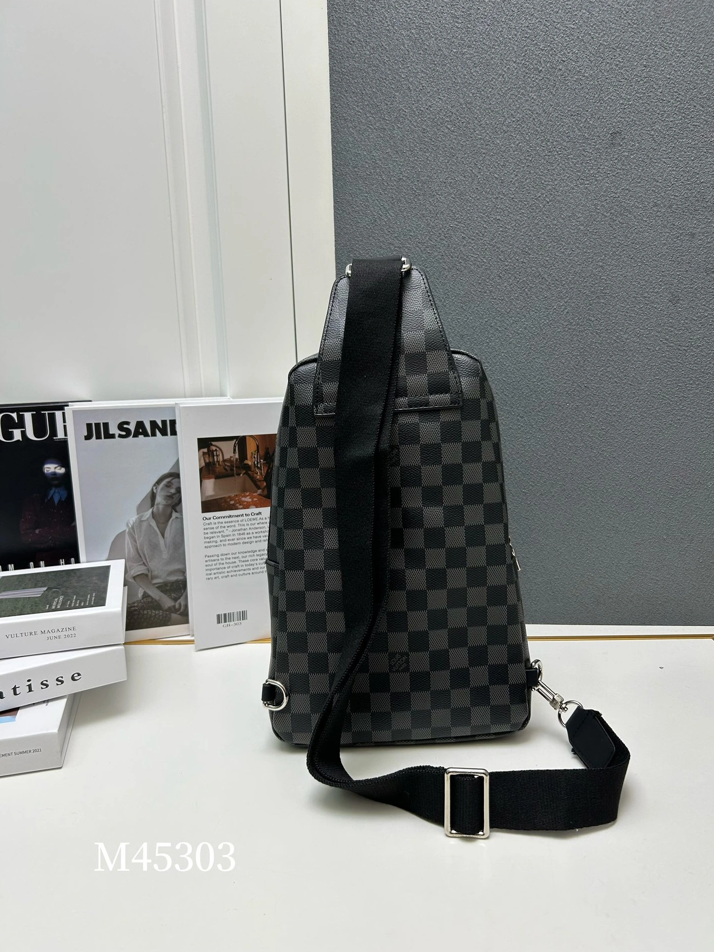 Louis Vuitton AAA Man Messenger Bags HighQuality 2782