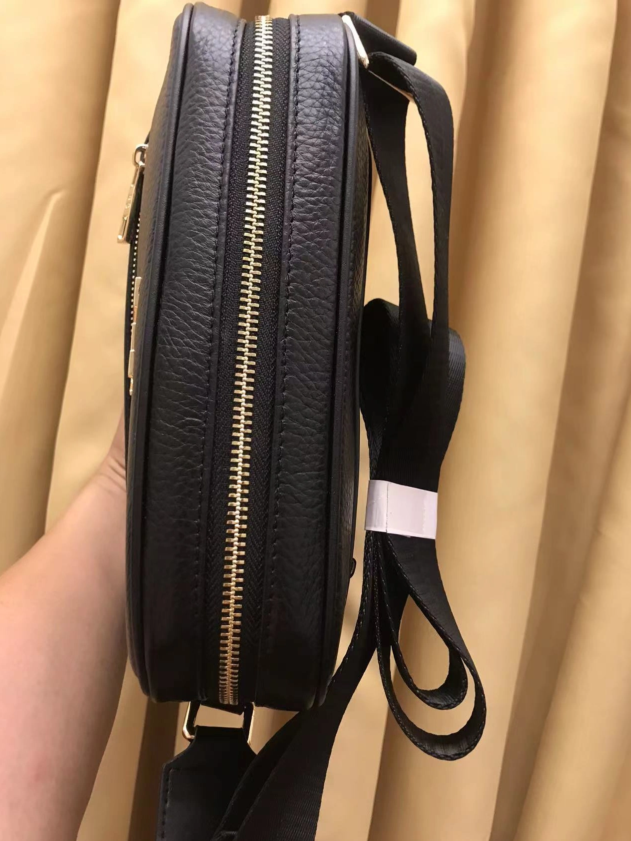 Louis Vuitton AAA Man Messenger Bags Lightweight 2981
