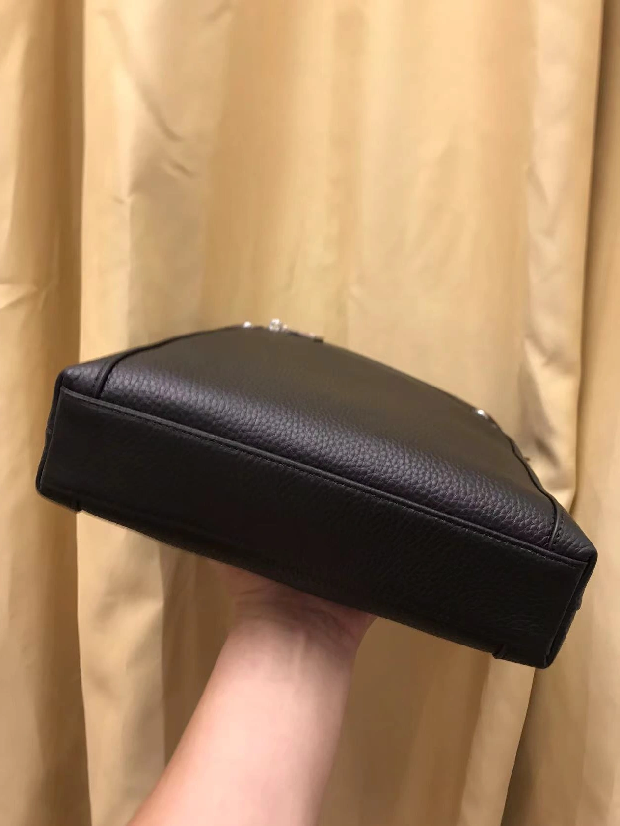 Louis Vuitton AAA Man Messenger Bags Modern 2737