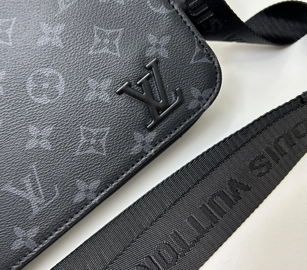 Louis Vuitton AAA Man Messenger Bags NewStyle 3510