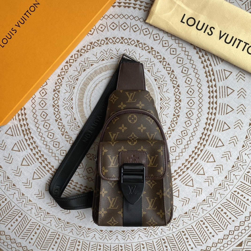 Louis Vuitton AAA Man Messenger Bags NewStyle 8629