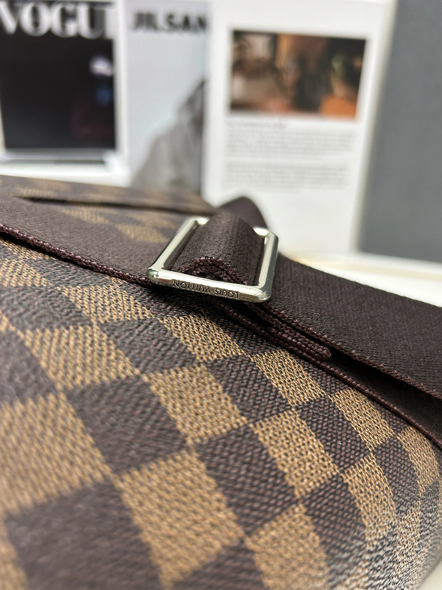 Louis Vuitton AAA Man Messenger Bags Reliable 4224