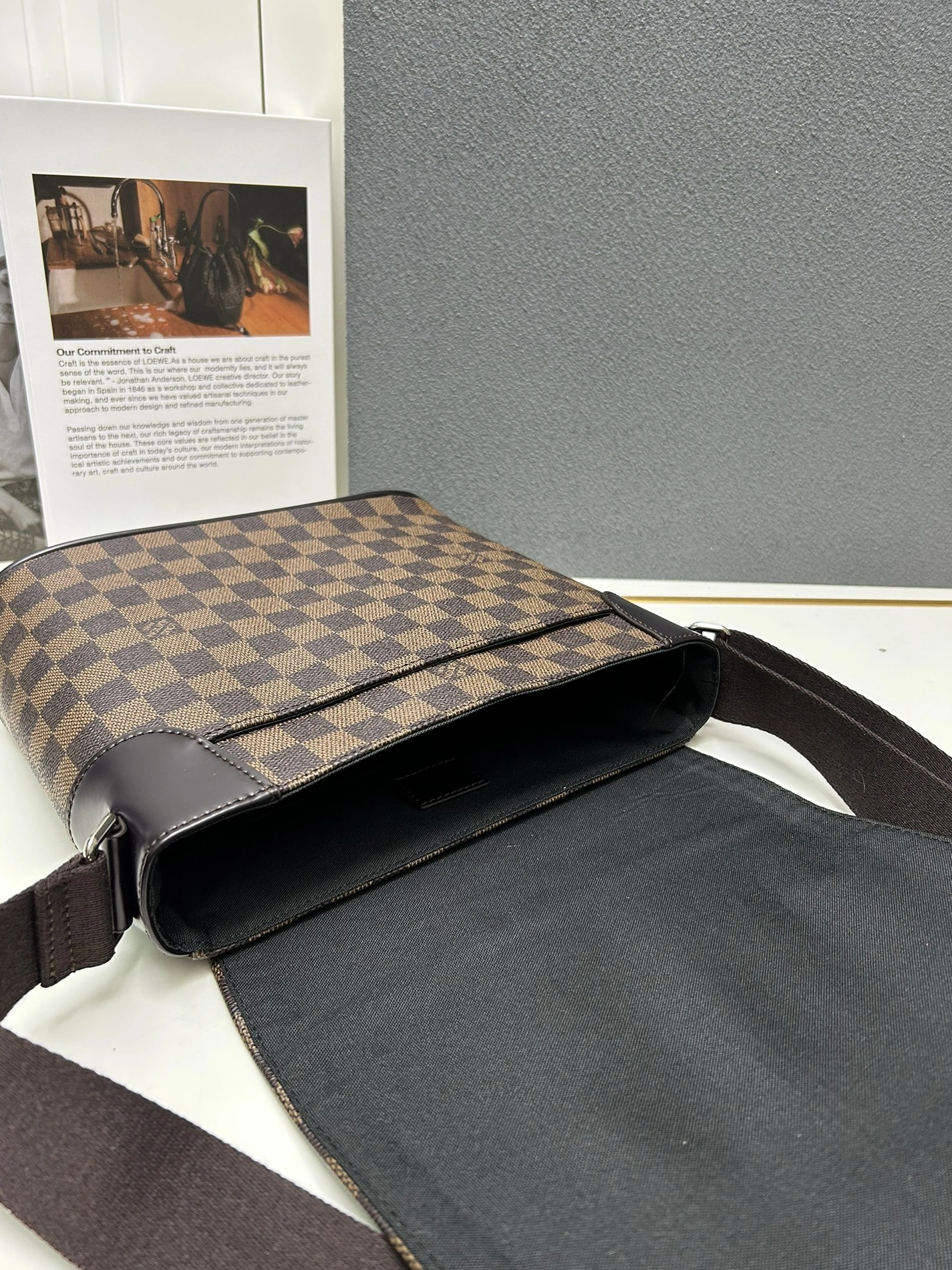 Louis Vuitton AAA Man Messenger Bags Reliable 4224