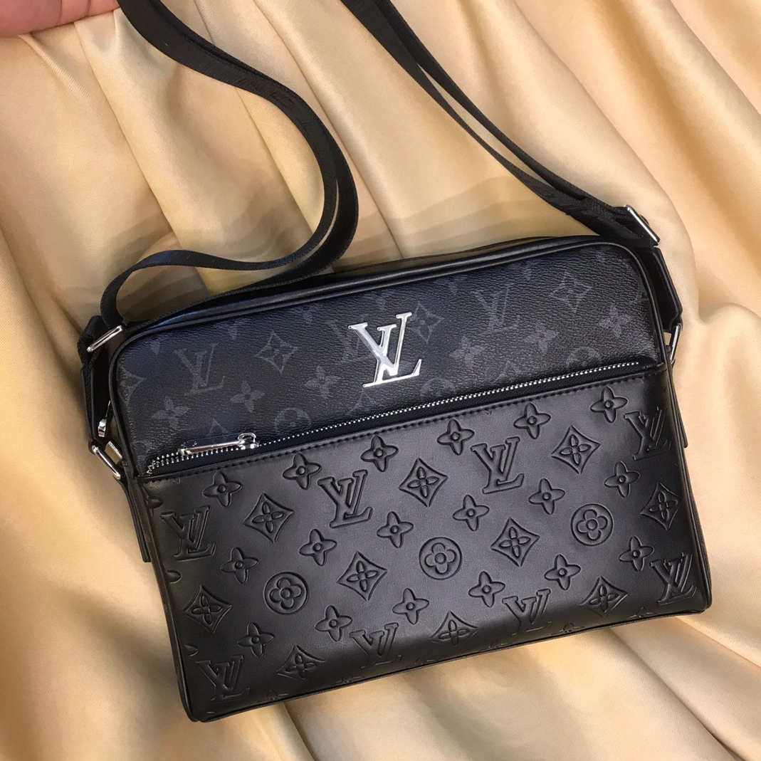 Louis Vuitton AAA Man Messenger Bags Reliable 6267