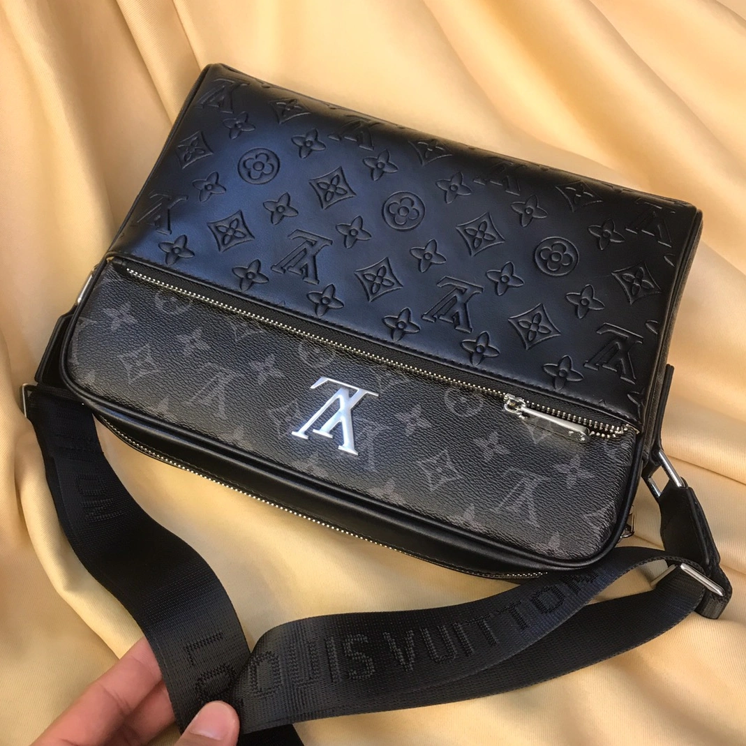 Louis Vuitton AAA Man Messenger Bags Reliable 6267