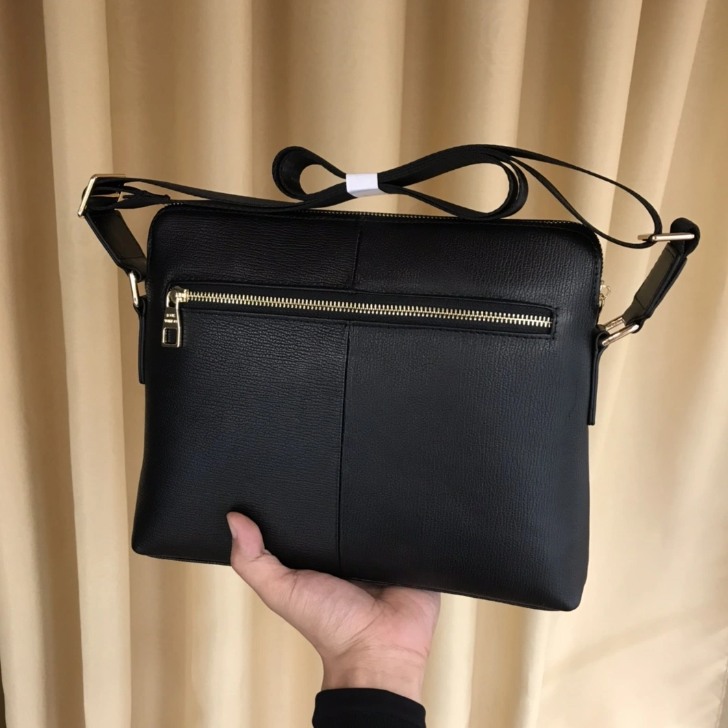 Louis Vuitton AAA Man Messenger Bags Reliable 8229