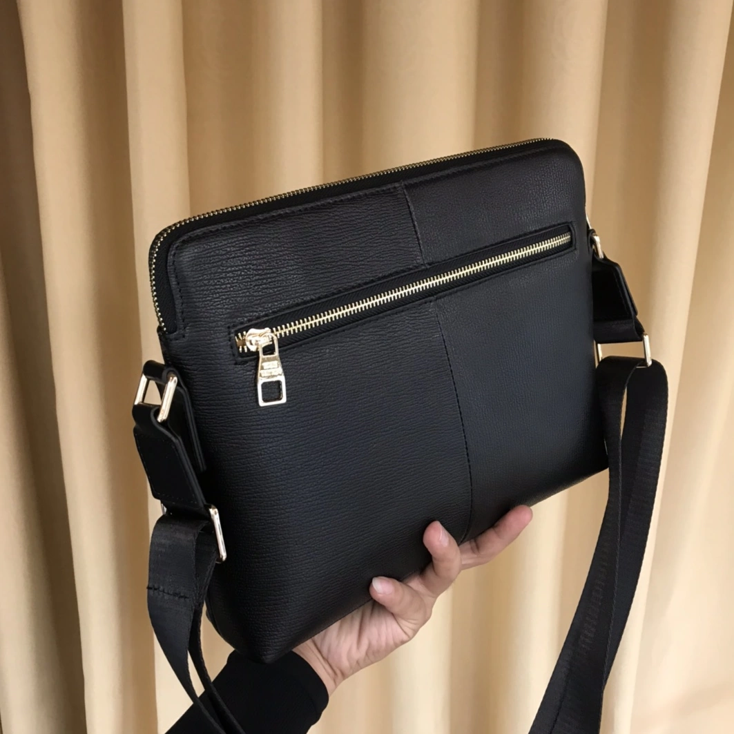 Louis Vuitton AAA Man Messenger Bags Reliable 8229