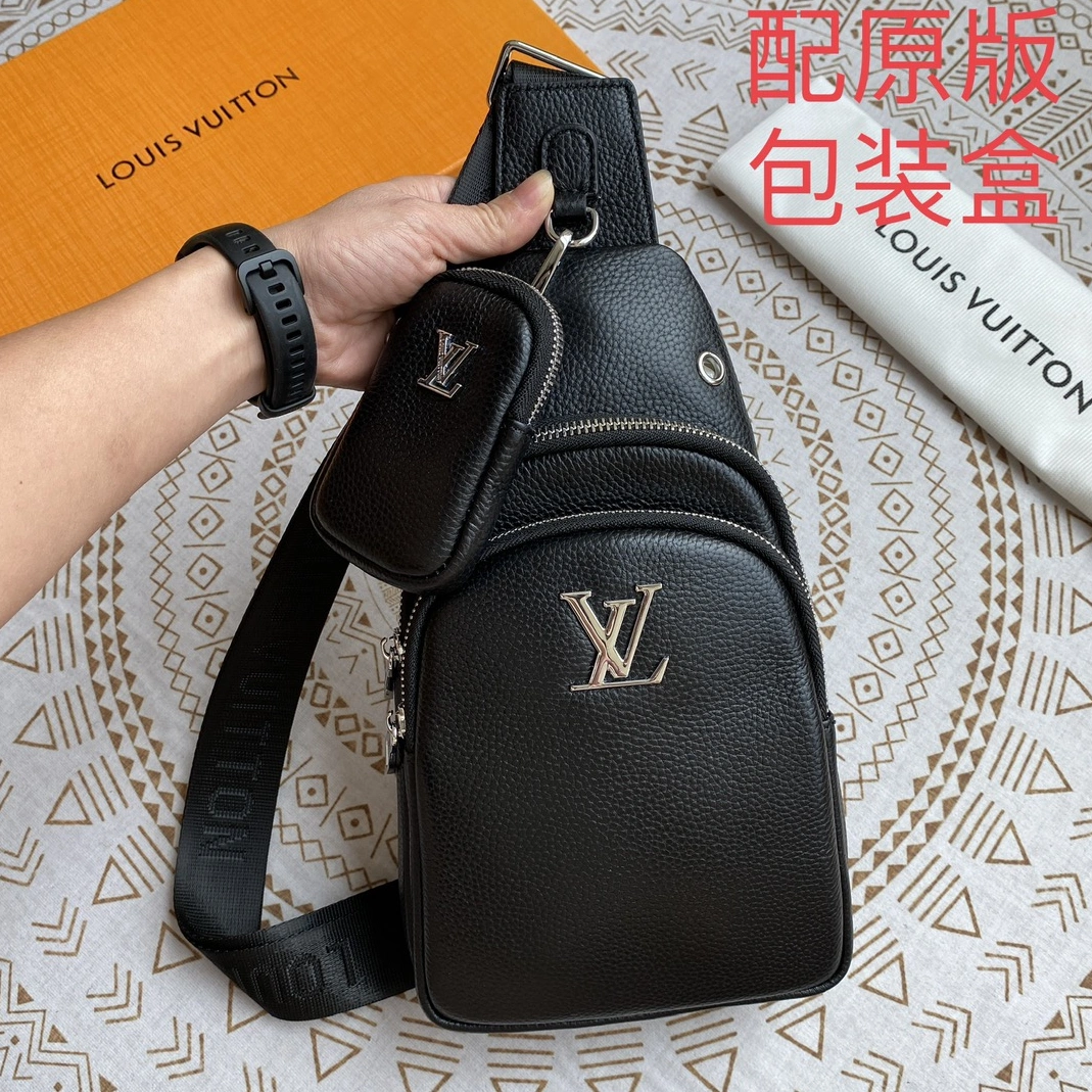 Louis Vuitton AAA Man Messenger Bags Sleek 3932