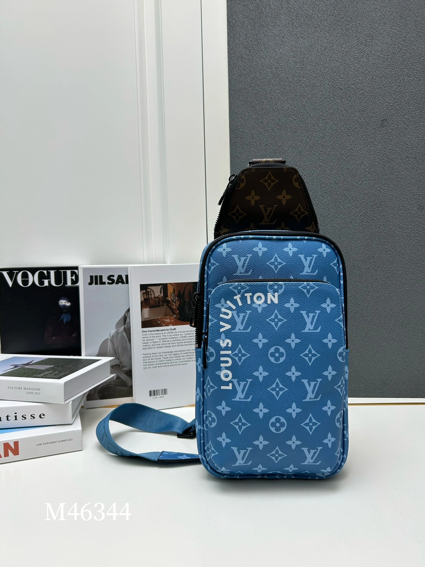Louis Vuitton AAA Man Messenger Bags SmartChoice 4188