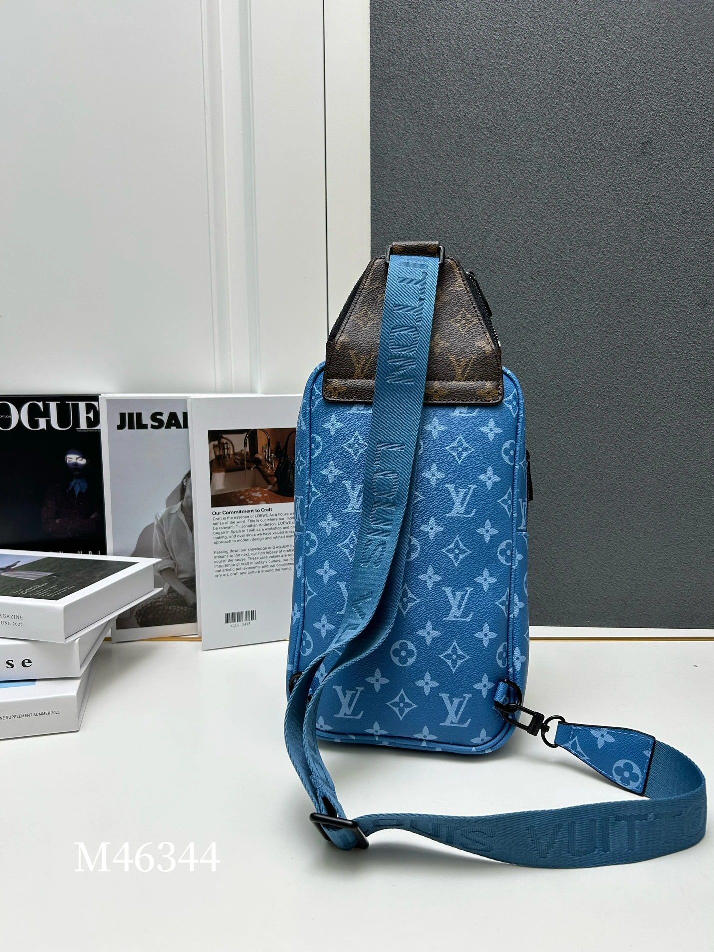 Louis Vuitton AAA Man Messenger Bags SmartChoice 4188