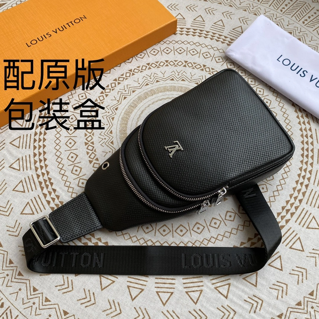 Louis Vuitton AAA Man Messenger Bags Sophisticated 4411