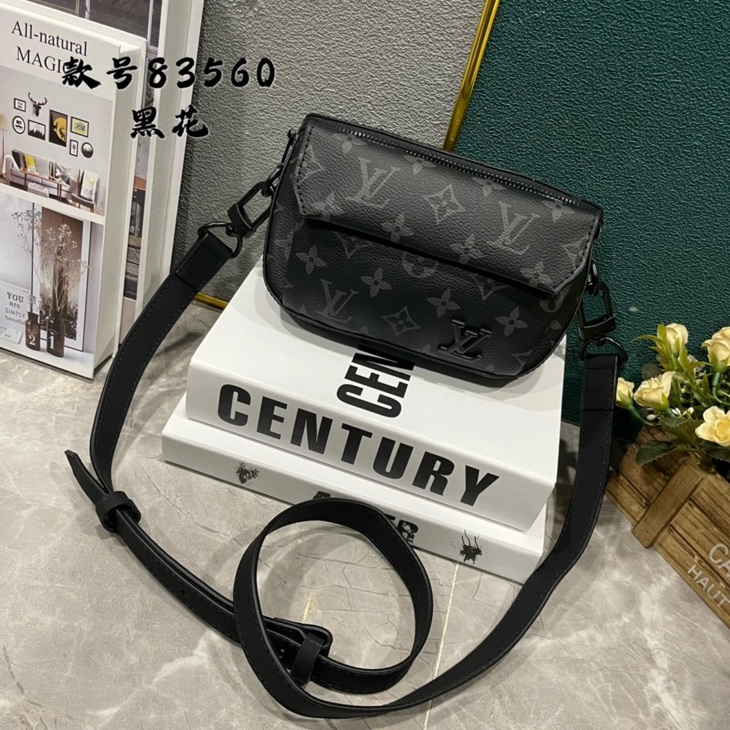 Louis Vuitton AAA Man Messenger Bags Timeless 5546