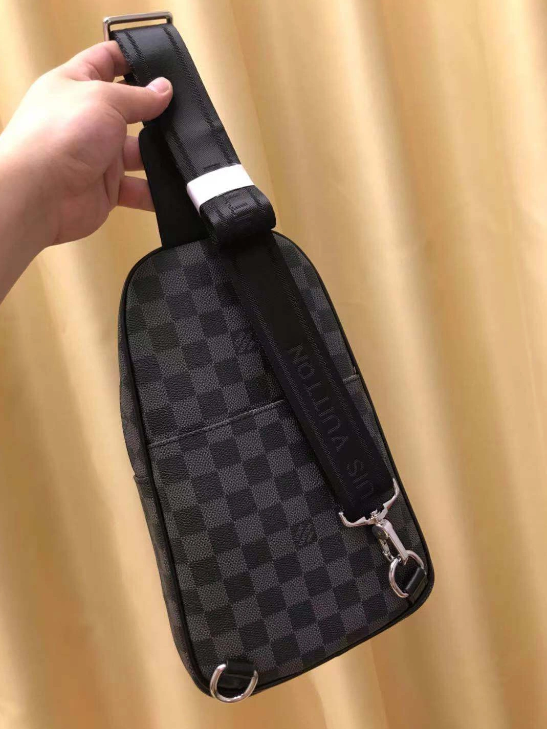 Louis Vuitton AAA Man Messenger Bags Unique 6218