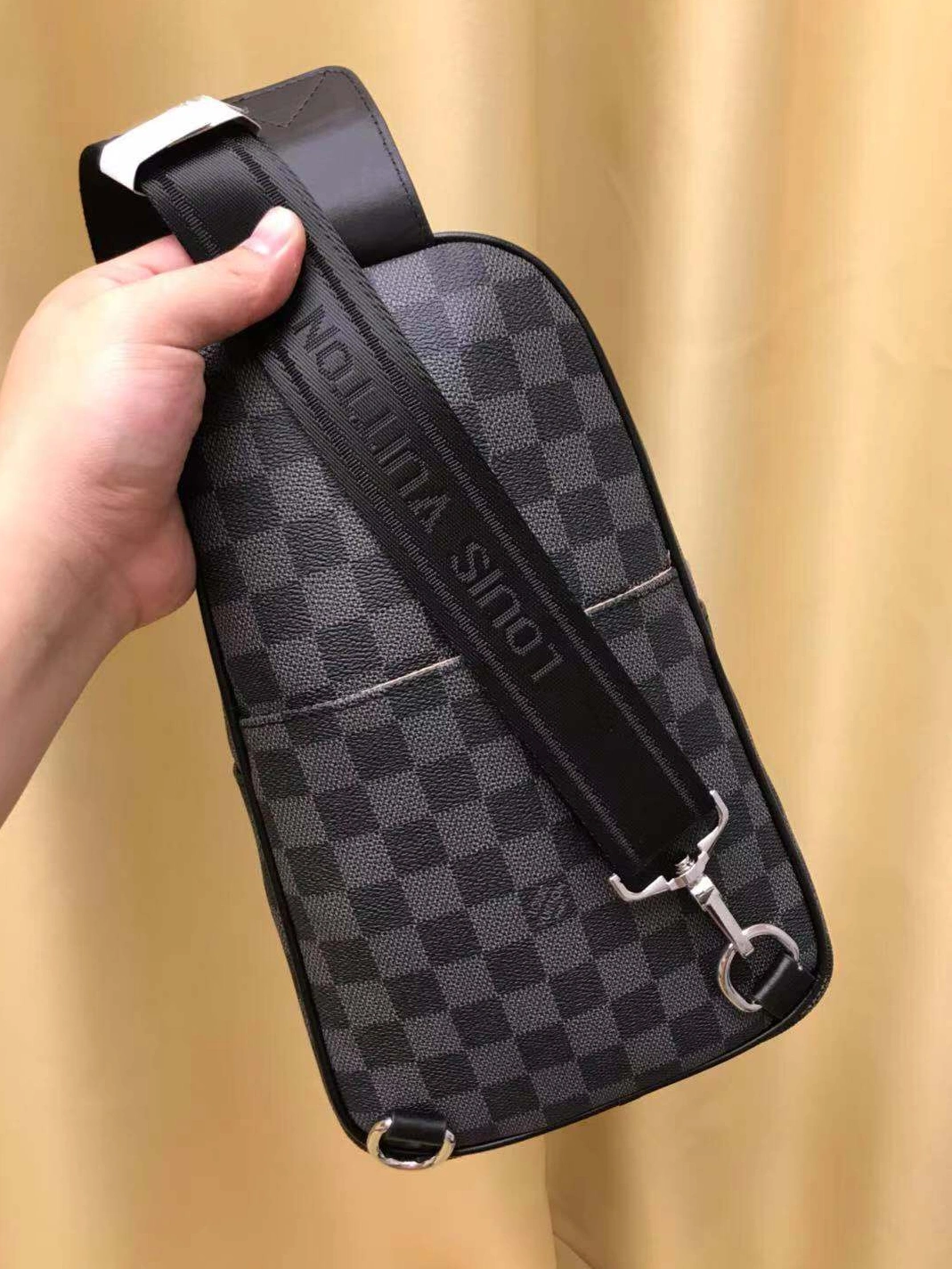 Louis Vuitton AAA Man Messenger Bags Unique 6218