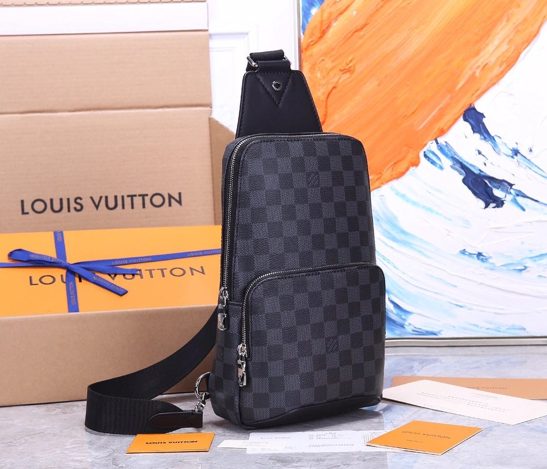 Louis Vuitton AAA Man Messenger Bags Unique 7496
