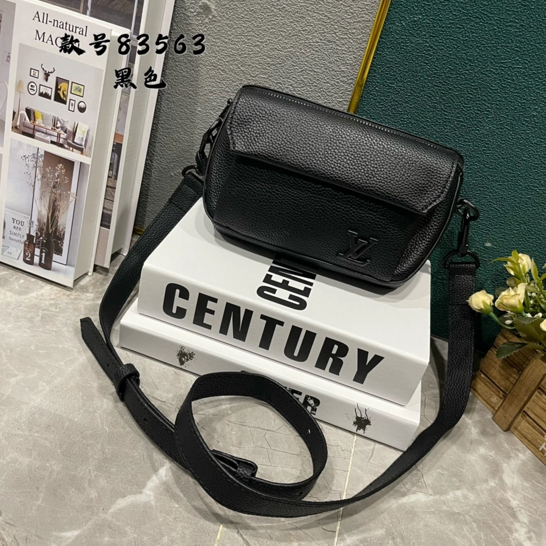 Louis Vuitton AAA Man Messenger Bags UrbanStyle 6510