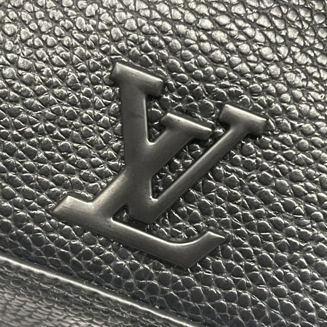 Louis Vuitton AAA Man Messenger Bags UrbanStyle 6510
