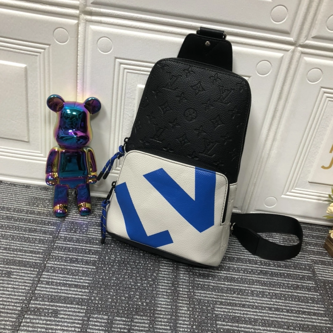 Louis Vuitton AAA Man Messenger Bags WellDesigned 5894