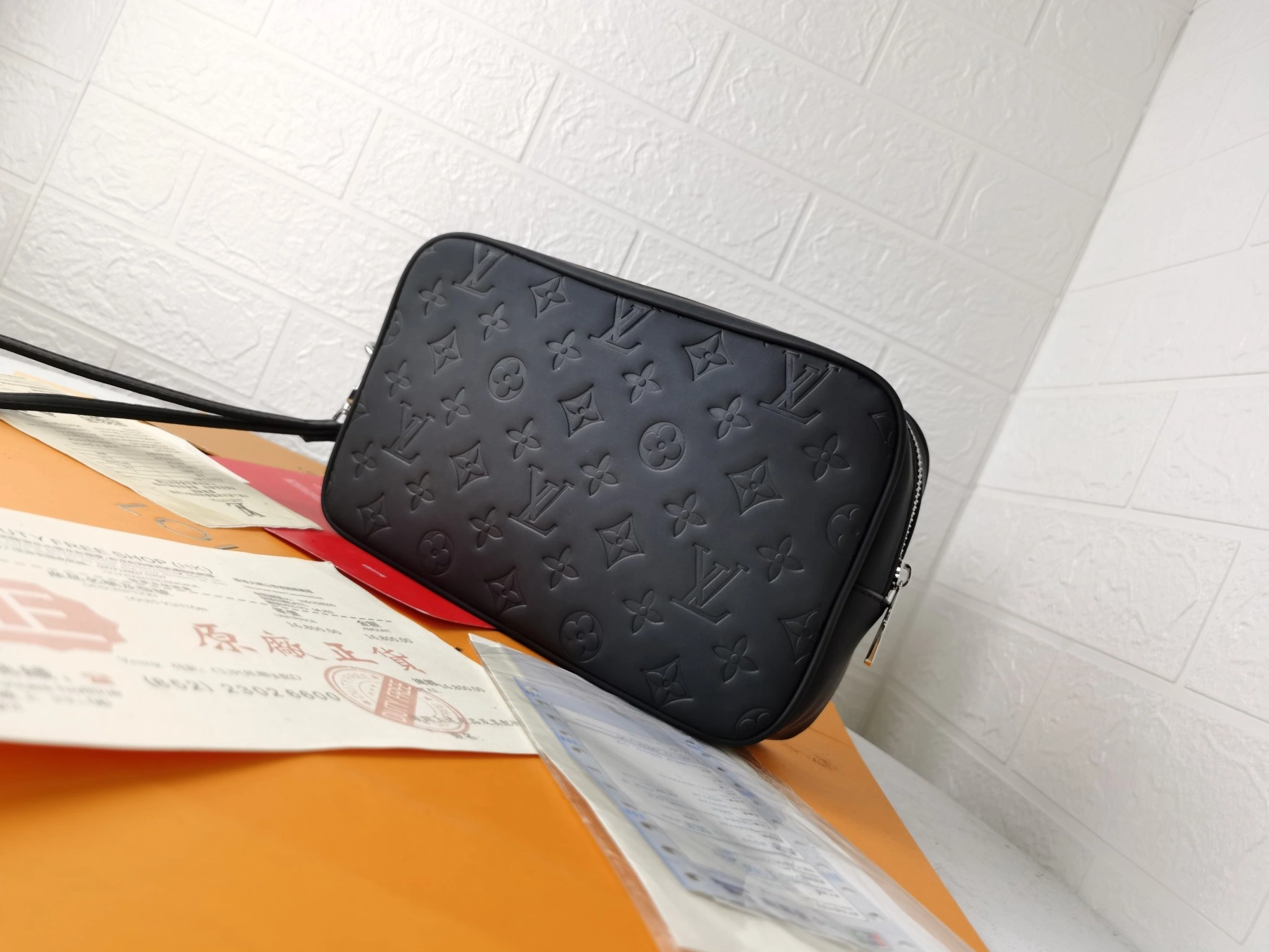 Louis Vuitton AAA Man Wallets AllSeason 5258
