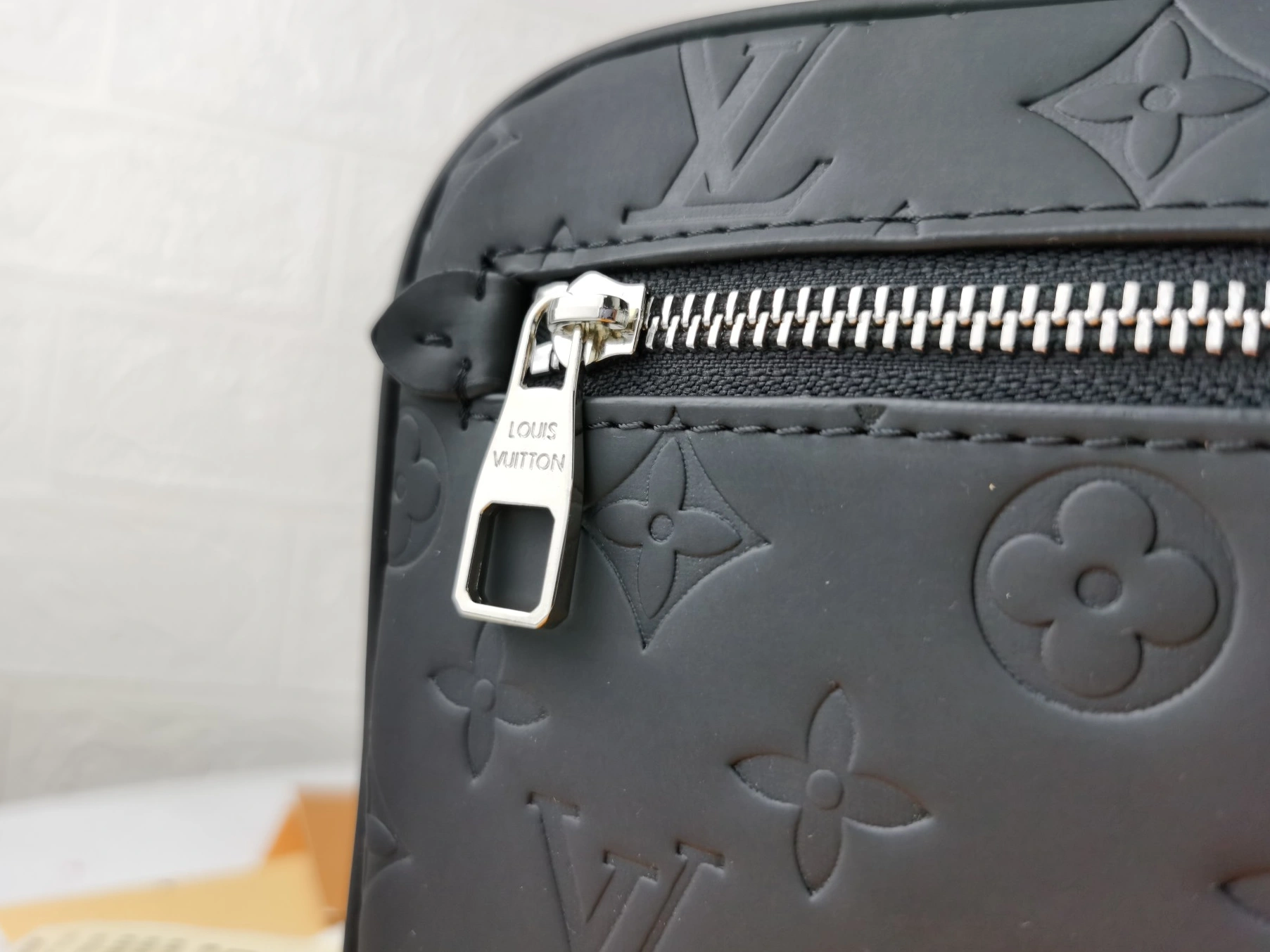 Louis Vuitton AAA Man Wallets AllSeason 5258