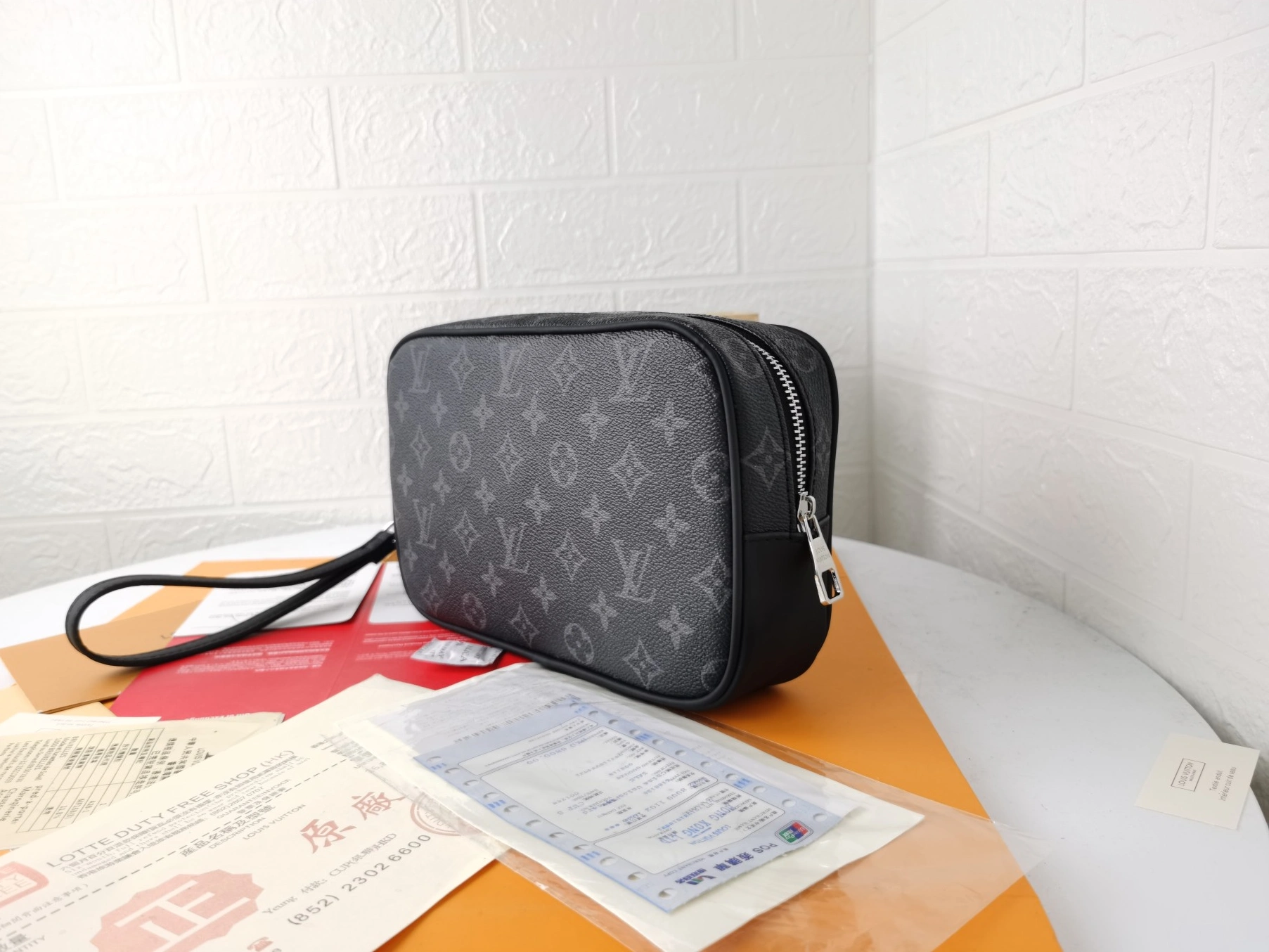 Louis Vuitton AAA Man Wallets Bright 4432