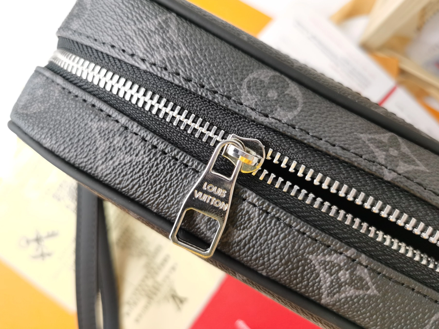 Louis Vuitton AAA Man Wallets Bright 4432