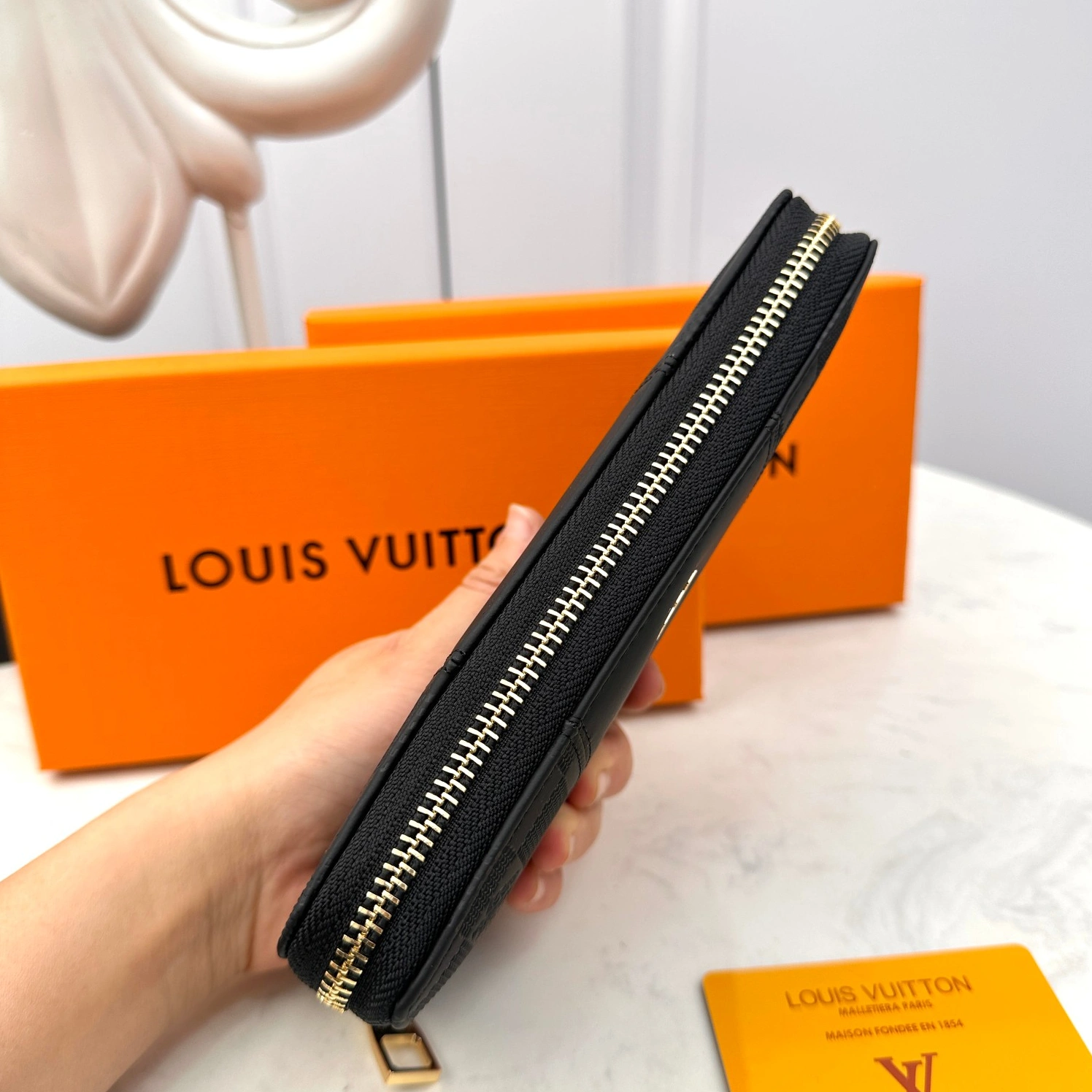 Louis Vuitton AAA Man Wallets Compact 443
