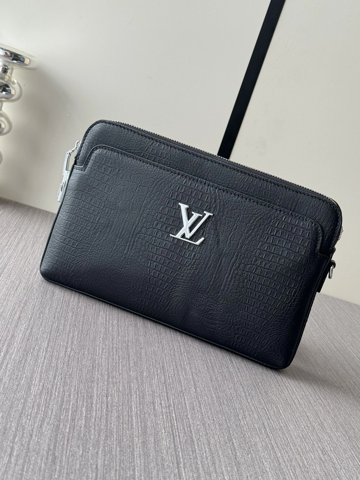Louis Vuitton AAA Man Wallets Cozy 320