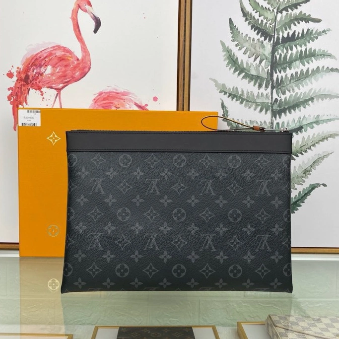 Louis Vuitton AAA Man Wallets DailyWear 4902