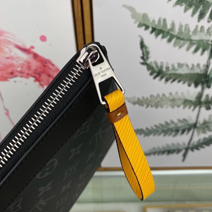 Louis Vuitton AAA Man Wallets DailyWear 4902