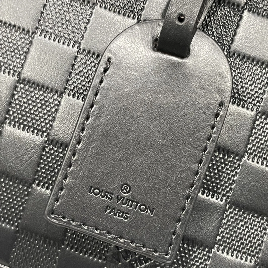 Louis Vuitton AAA Man Wallets DailyWear 8164