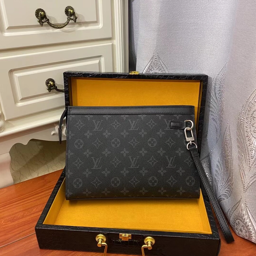 Louis Vuitton AAA Man Wallets DailyWear 9807
