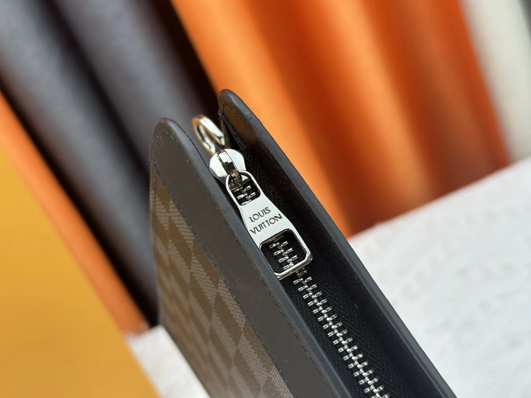 Louis Vuitton AAA Man Wallets Durable 3683