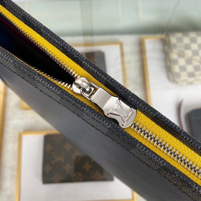 Louis Vuitton AAA Man Wallets EasyMatch 4143