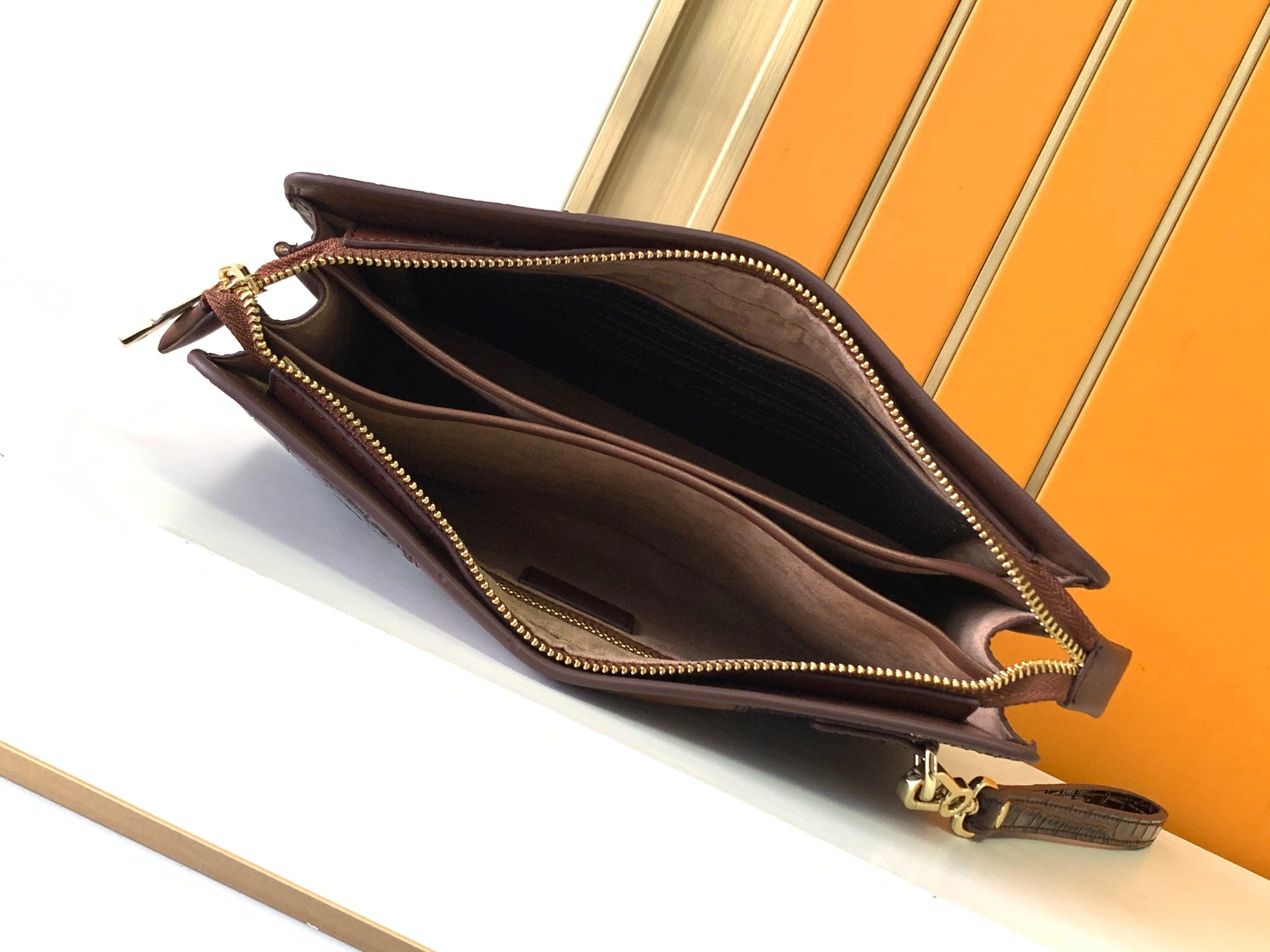 Louis Vuitton AAA Man Wallets Efficient 3513