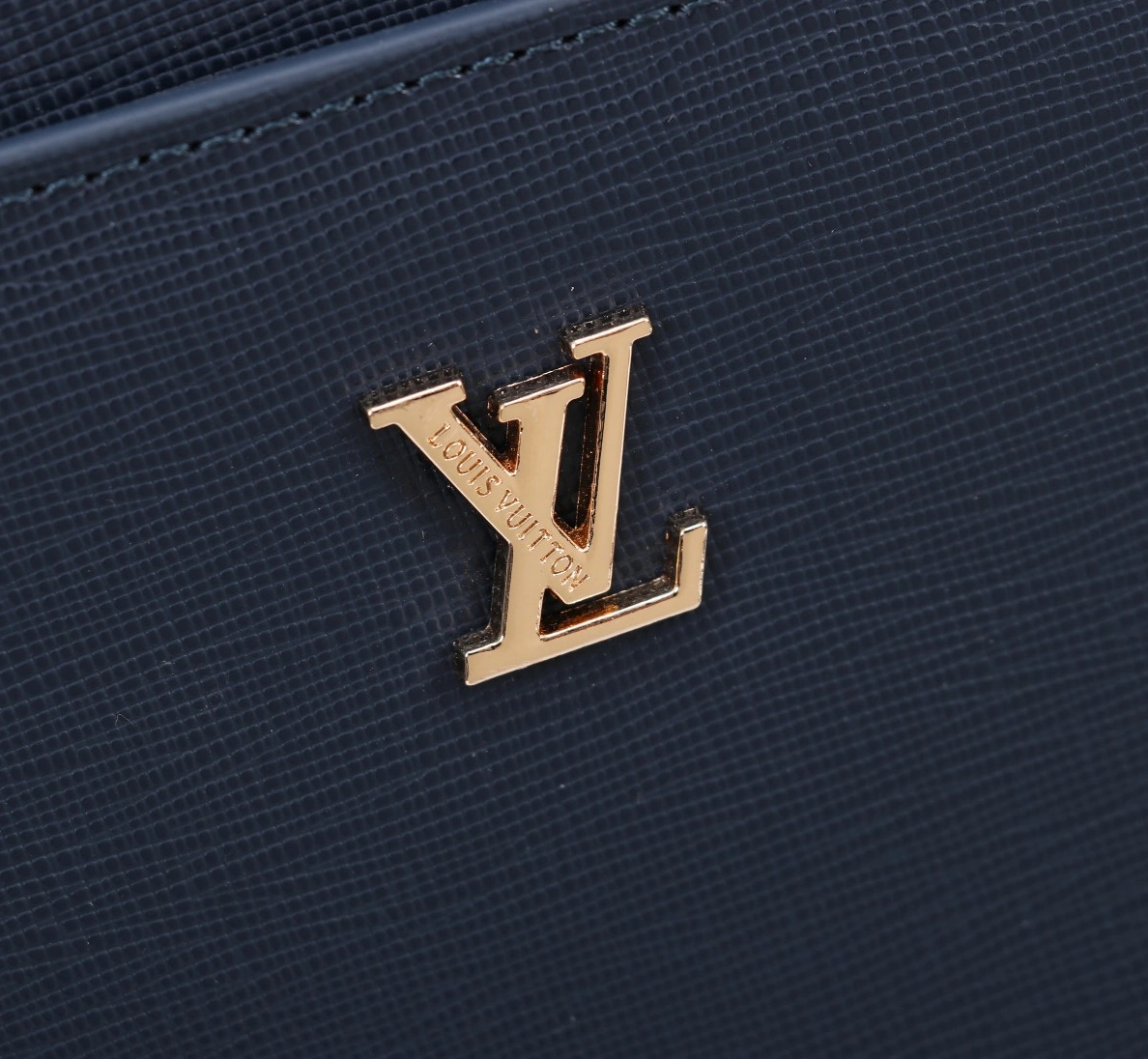 Louis Vuitton AAA Man Wallets Efficient 9634