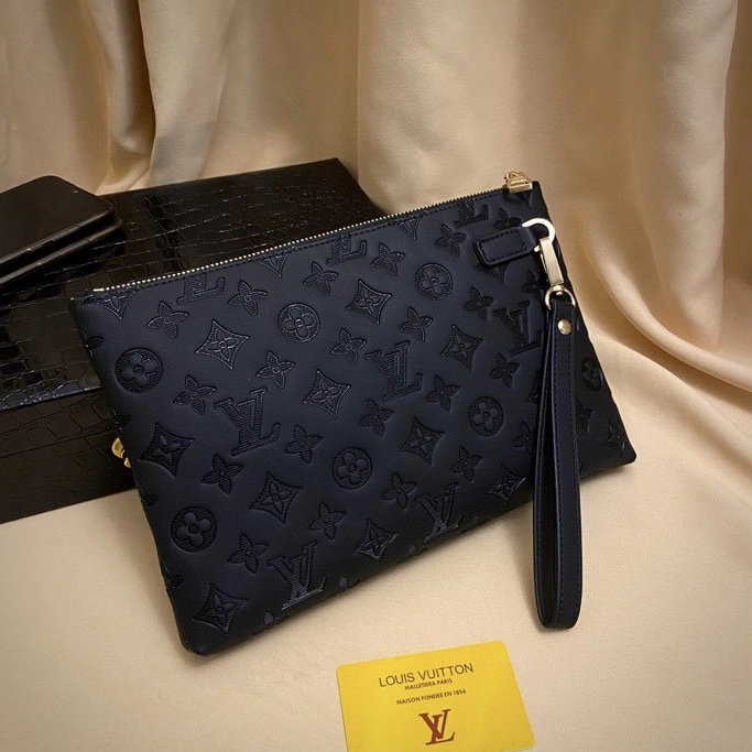 Louis Vuitton AAA Man Wallets Elegant 2948