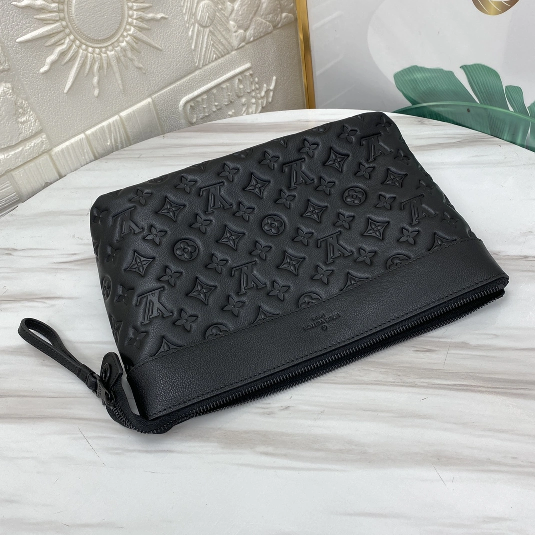 Louis Vuitton AAA Man Wallets Fashionable 4492