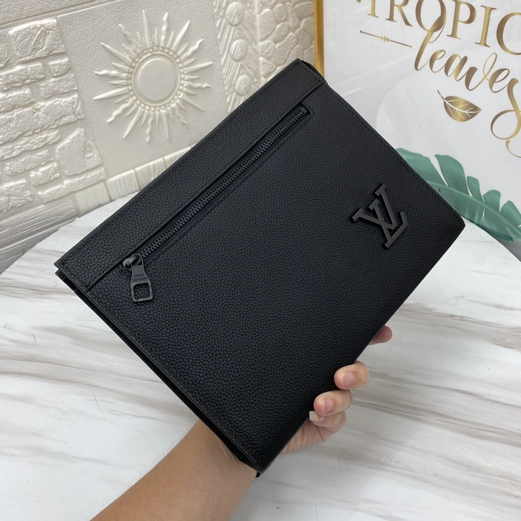 Louis Vuitton AAA Man Wallets Functional 5728