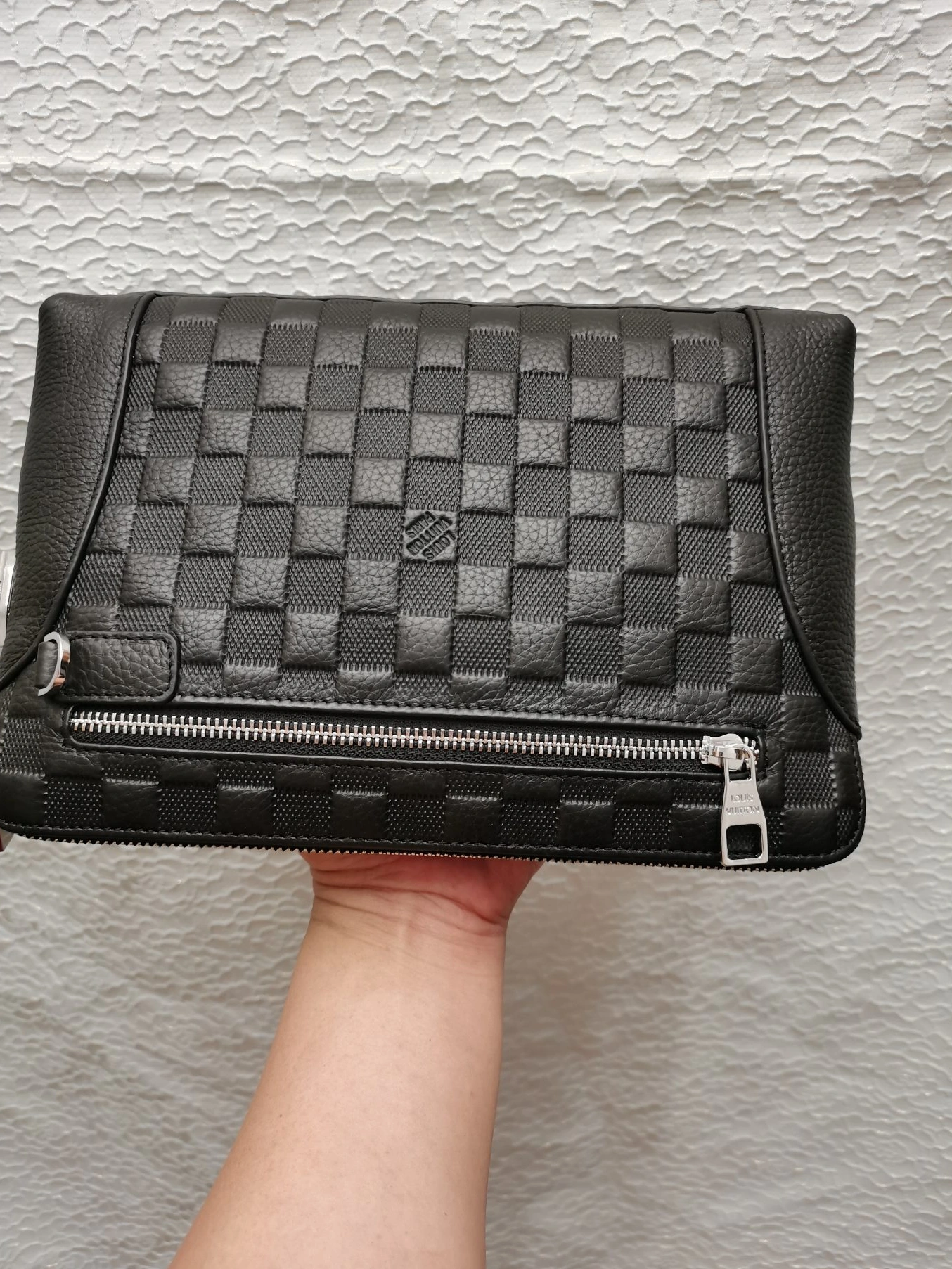 Louis Vuitton AAA Man Wallets Lightweight 4283