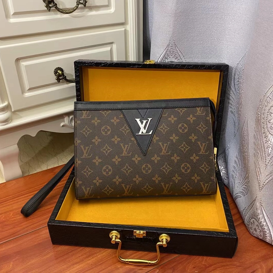 Louis Vuitton AAA Man Wallets ModernLook 9468