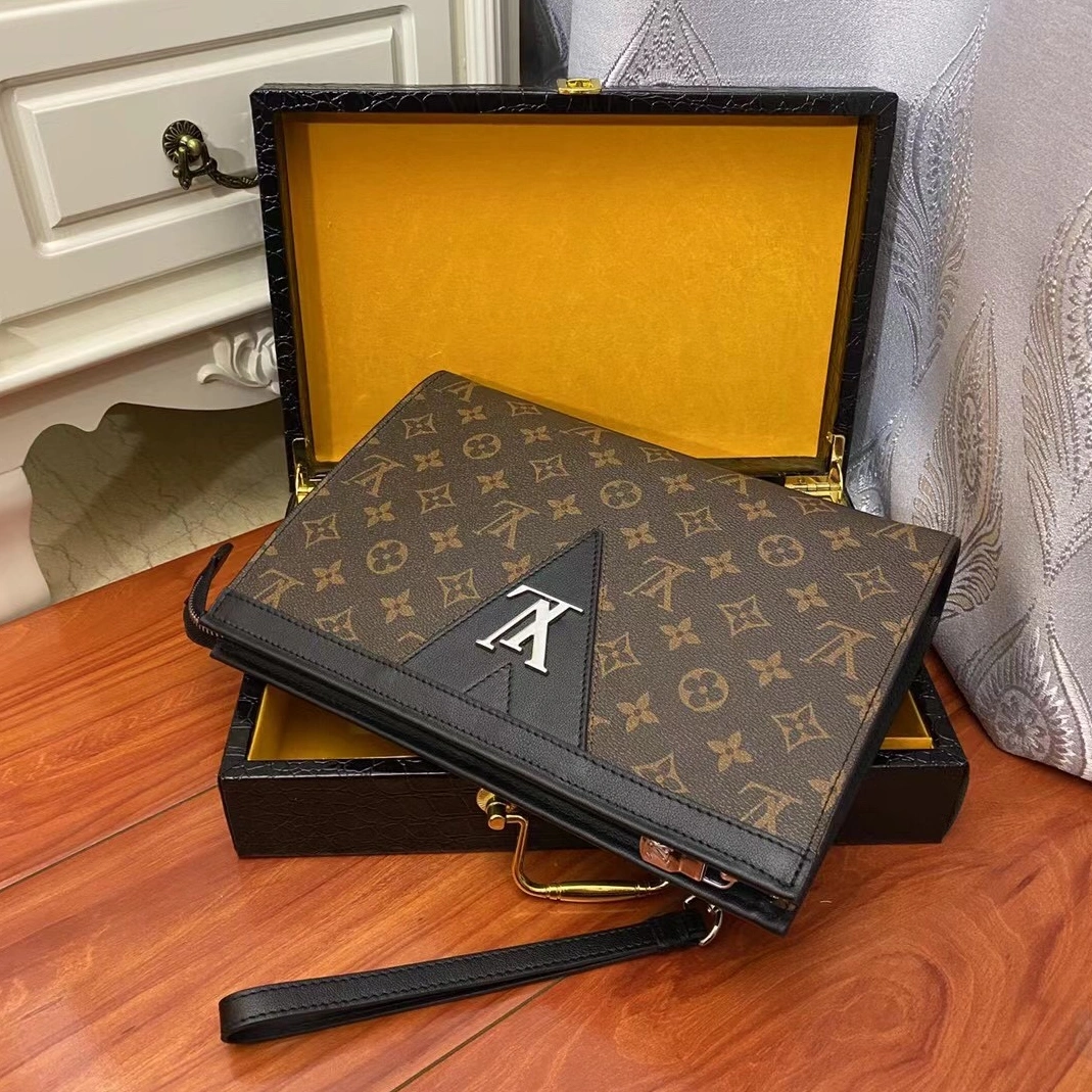 Louis Vuitton AAA Man Wallets ModernLook 9468