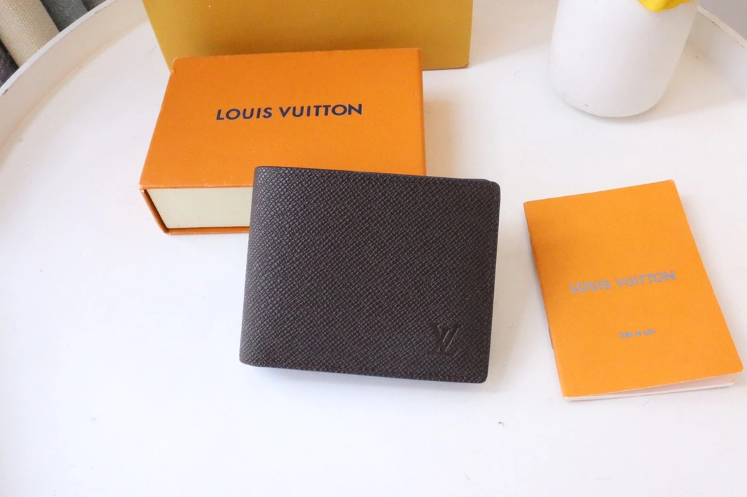 Louis Vuitton AAA Man Wallets NewStyle 6893
